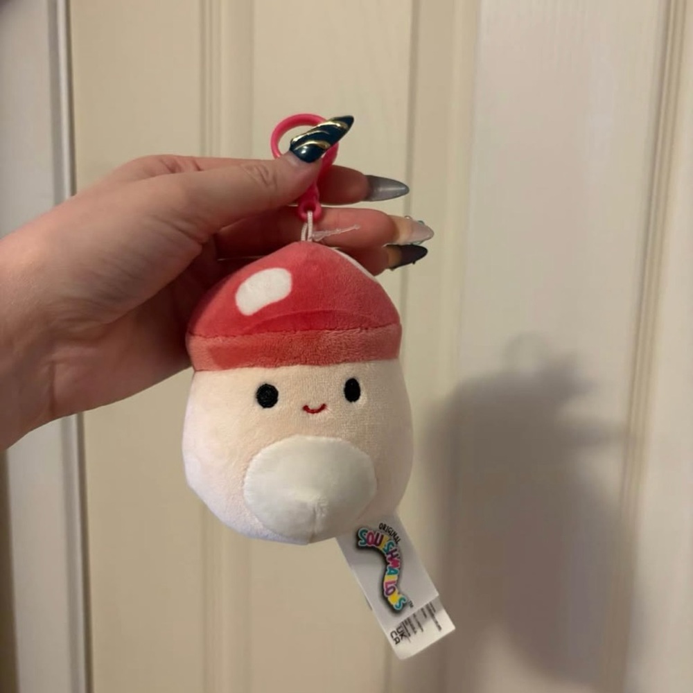 malcolm Mushroom clip squishmallow